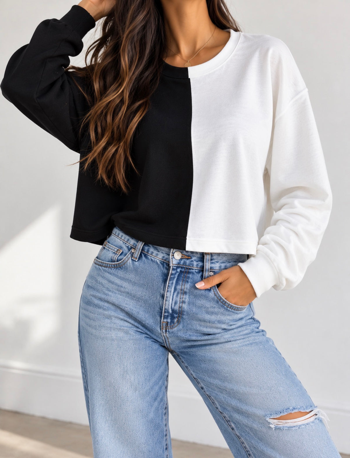 Women’s Black & White Color Block Cropped Sweatshirt